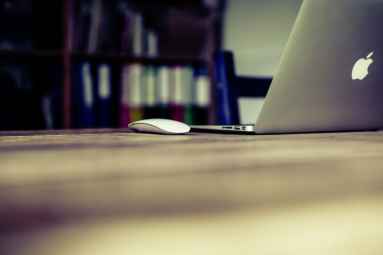 Blog o social: qual è il canale giusto per raggiungere il tuo pubblico
